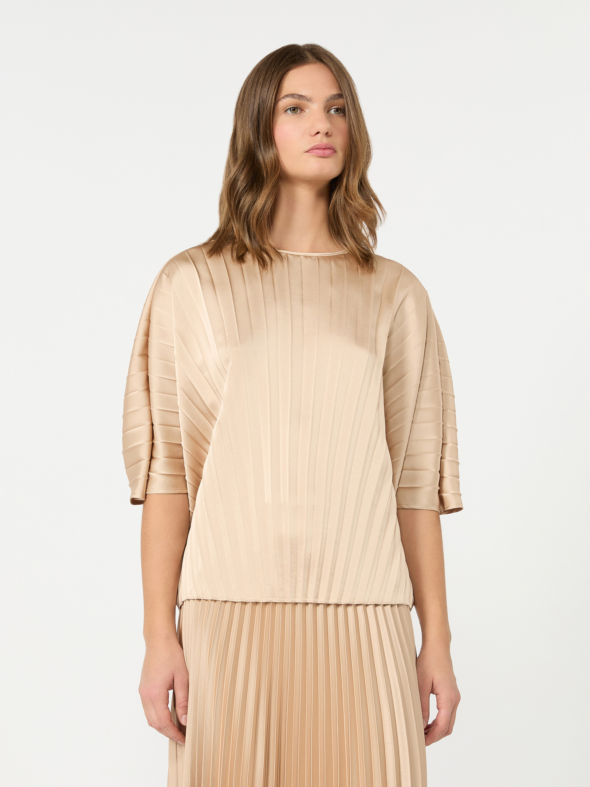 Loose blouse in pleated satin - Weekend Max Mara - 2