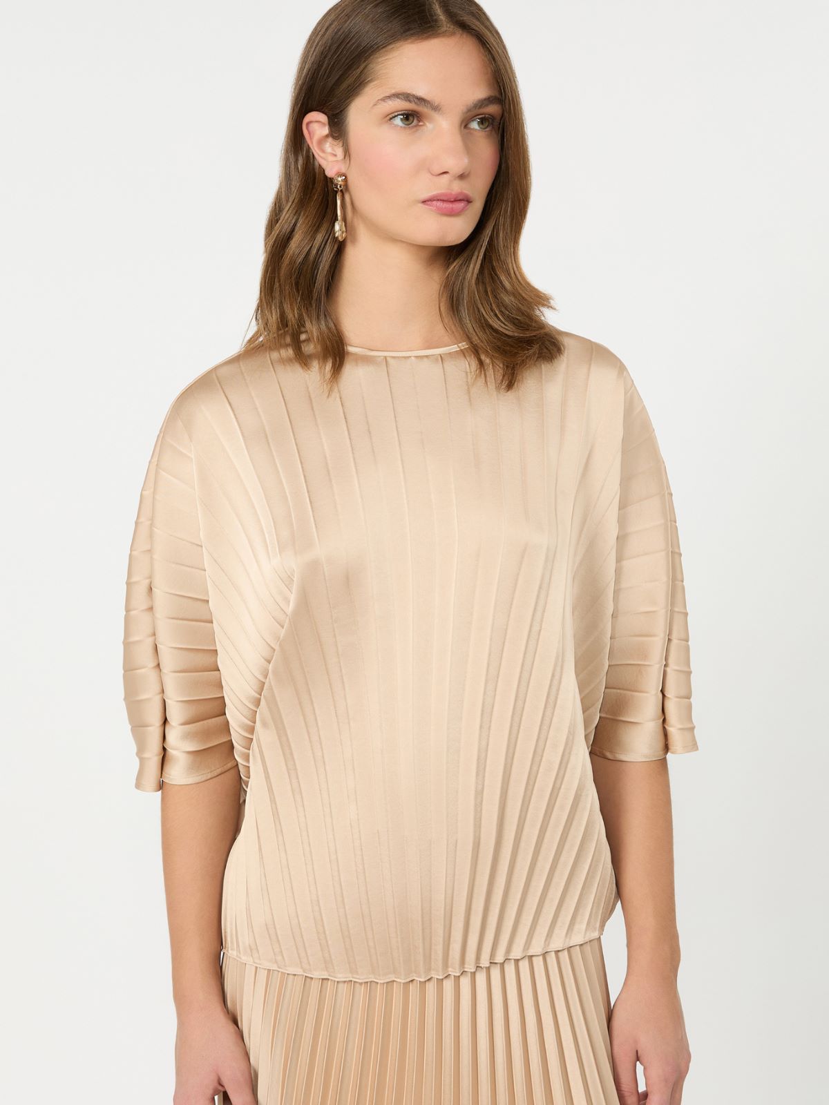 Loose blouse in pleated satin - Weekend Max Mara - 4