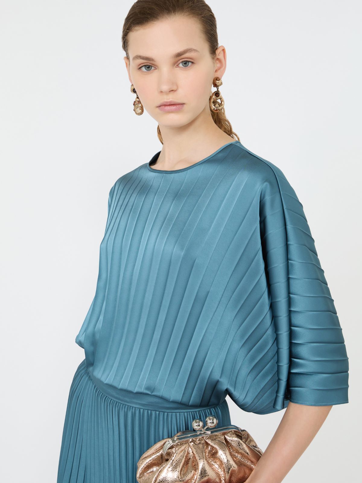 Loose blouse in pleated satin - Weekend Max Mara - 4