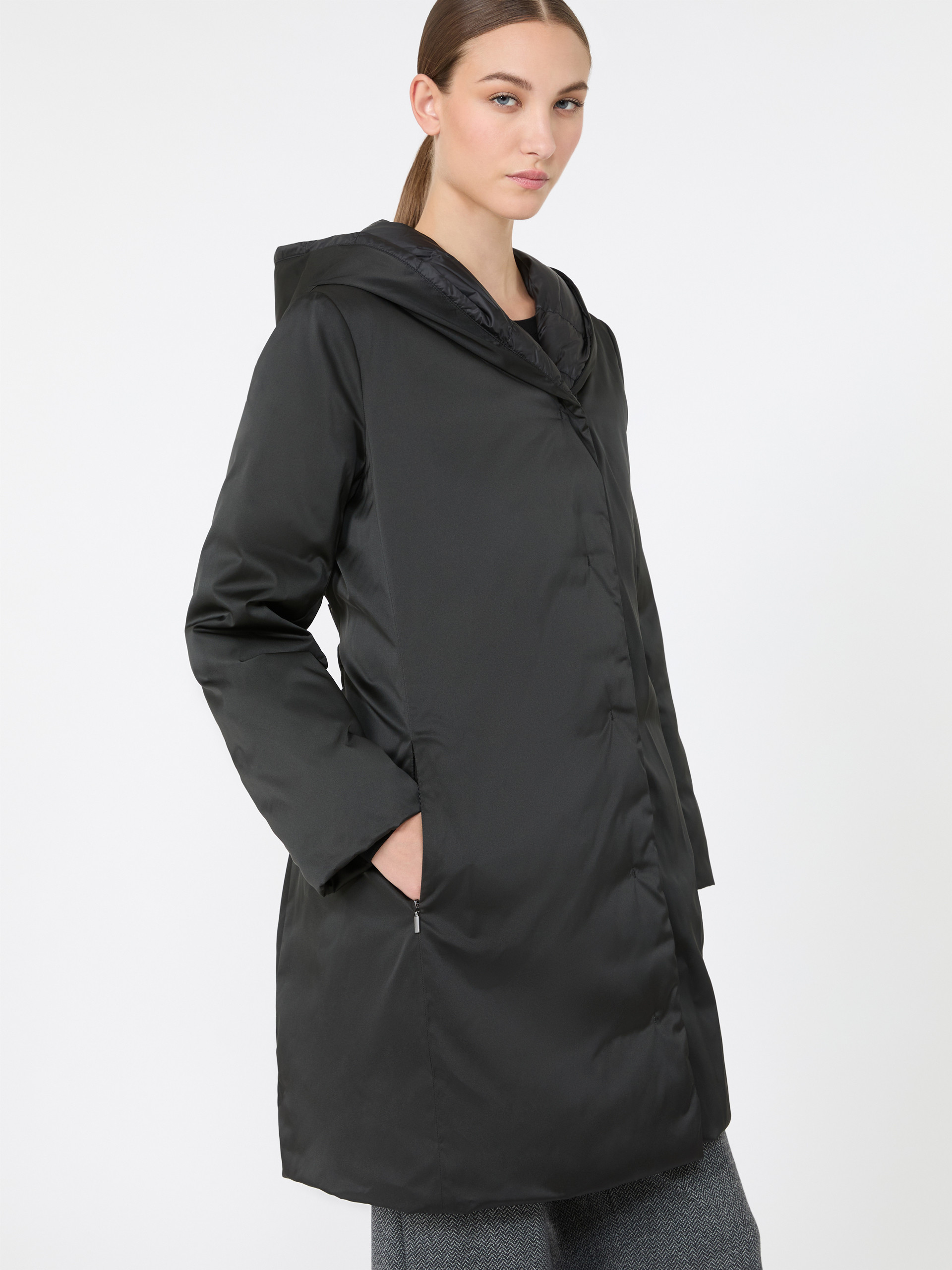 Reversible down jacket in water-repellent taffeta - Weekend Max Mara - 4