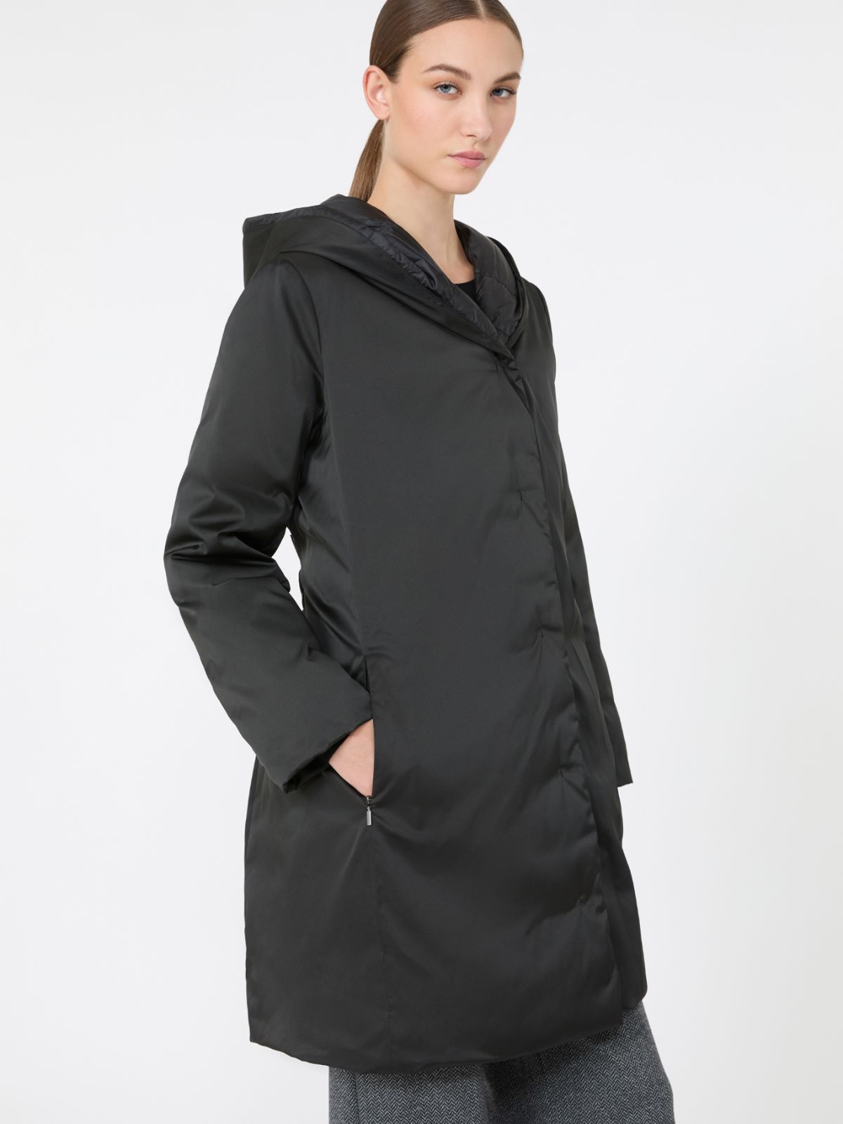 Reversible down jacket in water-repellent taffeta - Weekend Max Mara - 4