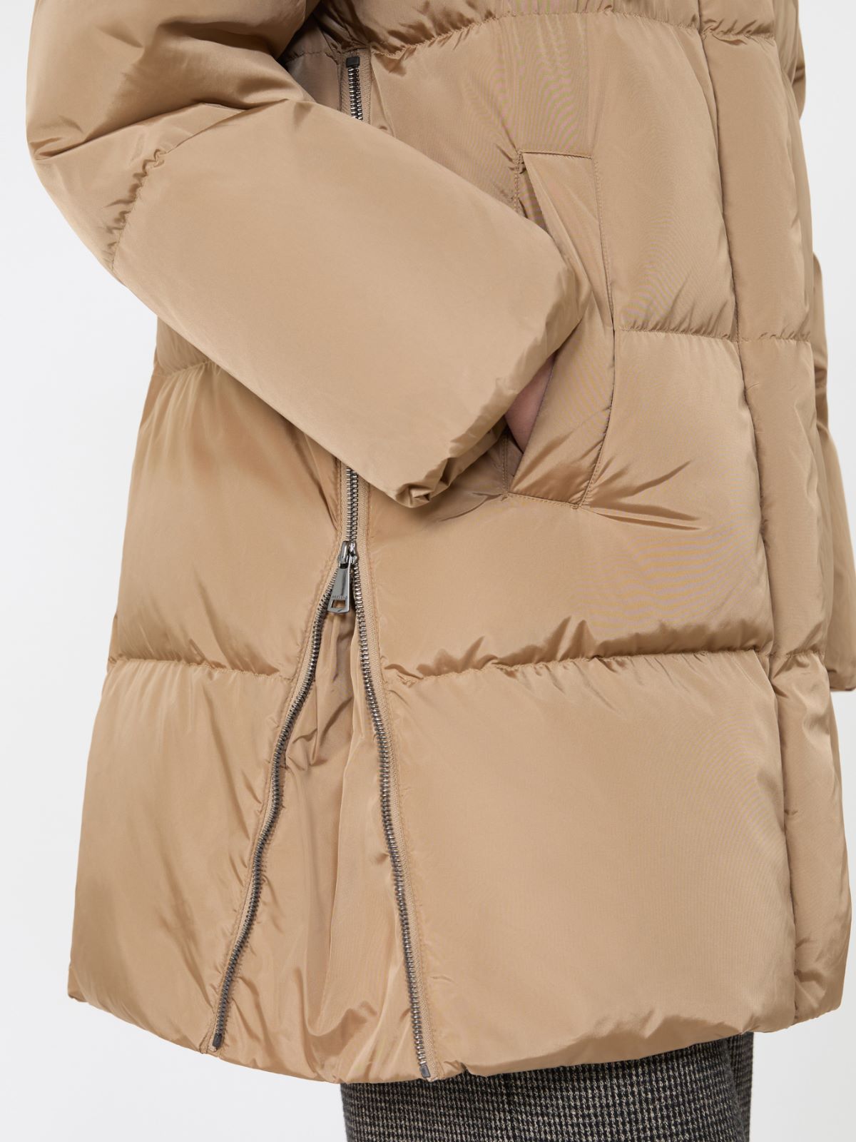 Midi parka in water-repellent taffeta - Weekend Max Mara - 4