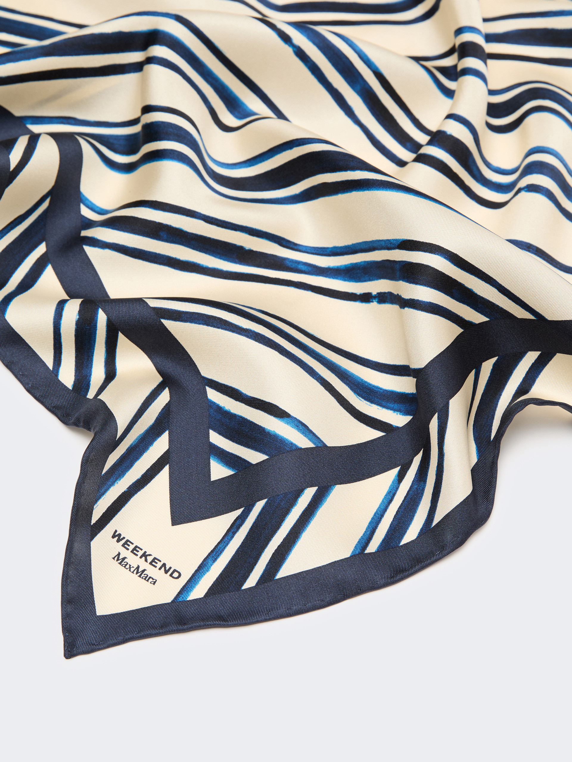 Foulard in twill di seta stampata - Weekend Max Mara - 3