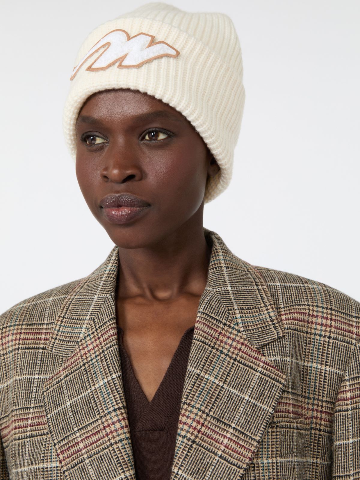 Wool beanie with “W” patch - Weekend Max Mara - 3