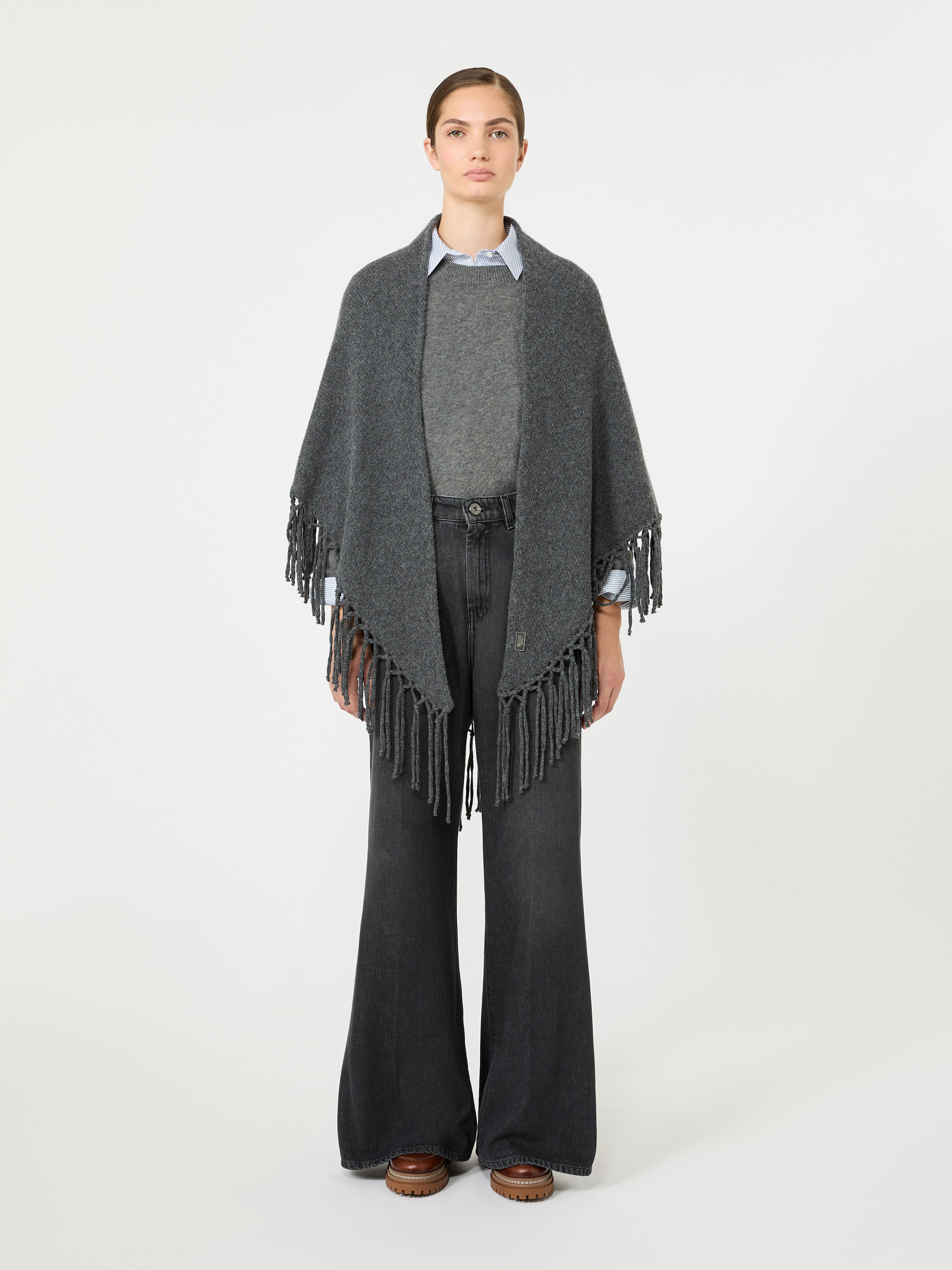 Fringed wool shawl - Weekend Max Mara - 2