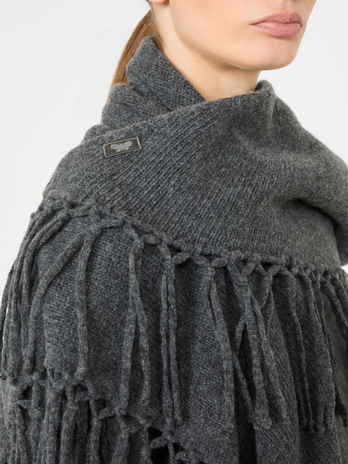Fringed wool shawl - Weekend Max Mara - 4